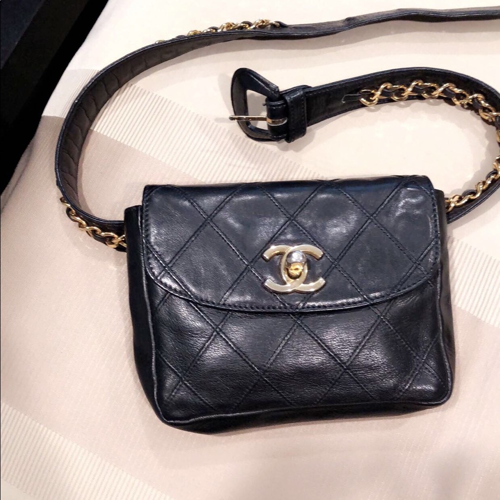 Vintage Chanel quilted fanny pack